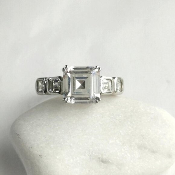 Emerald cut CZ Ring Sterling Silver size 8 - Picture 2 of 8